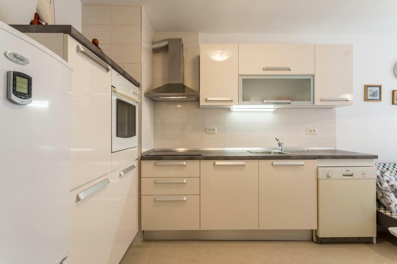 Modern Apartment Near The Beach And Center Of Σπλιτ Εξωτερικό φωτογραφία
